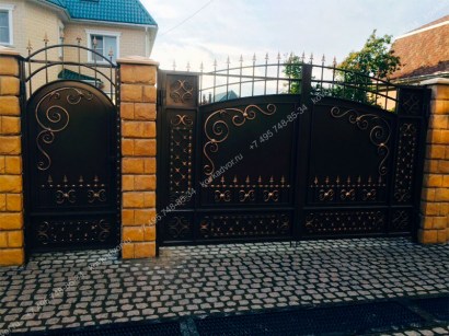 Кованые ворота Арт.ВХК-13 купить в Москве